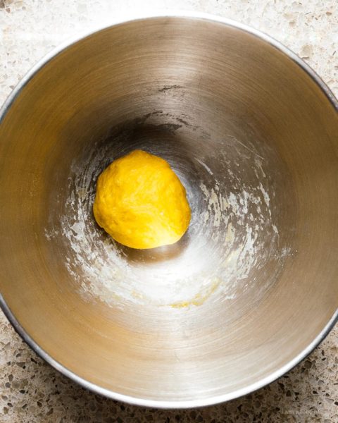 Fresh pasta at home is easier than you think. This easy almost-no-work recipe will show you how to make pasta as good as the fancy Italian place in town. | www.iamafoodblog.com