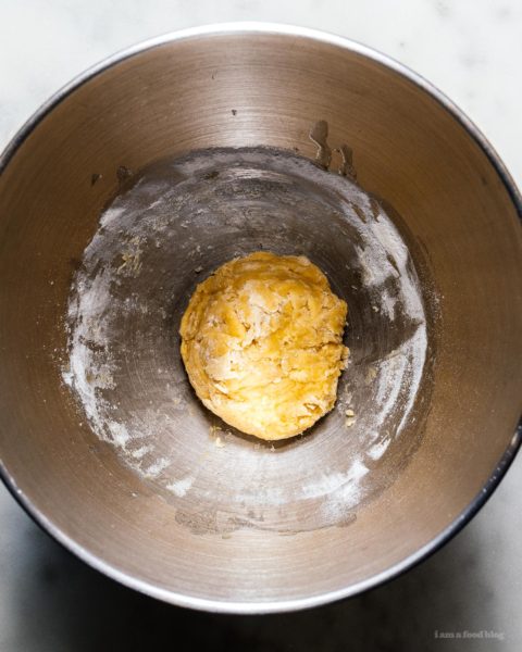 small batch mini sticky bun cinnamon roll monkey bread #smallbatch #recipe #baking #stickybun #morningbun #cinnamonrolls #cinnamonbuns #monkeybread #cinnamon