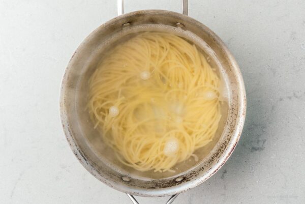 spaghetti cooking | www.iamafoodblog.com